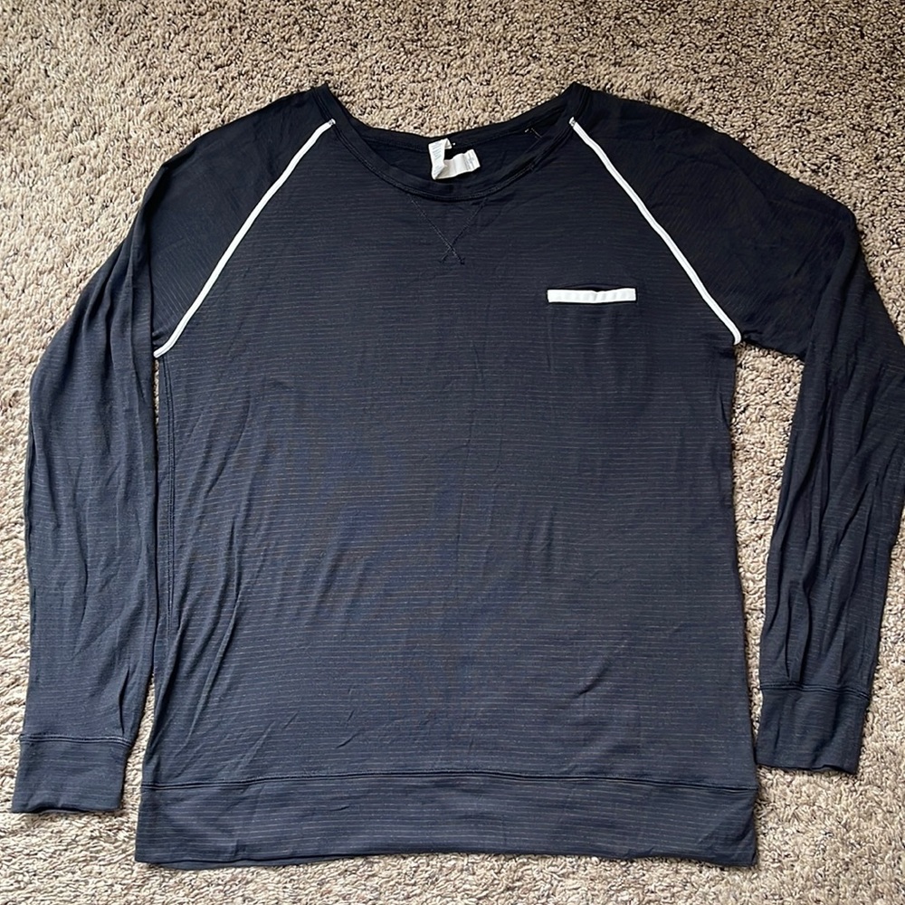 Lululemon Long Sleeve Tee Raflective Size 8